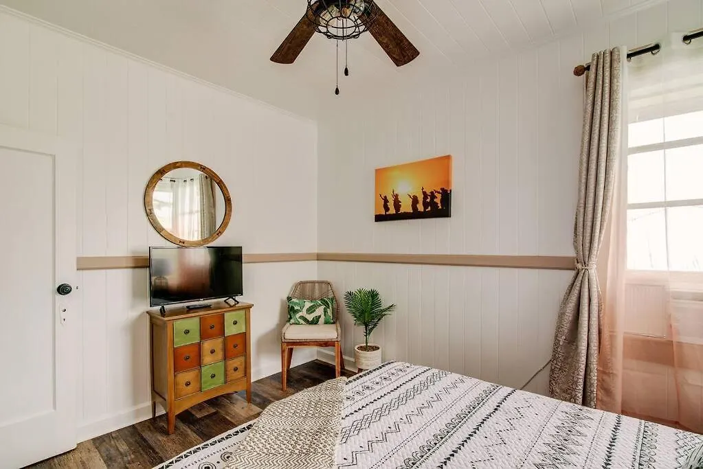 Holiday home New - Hula House Wac- 3Br- Hilo Town Villa
